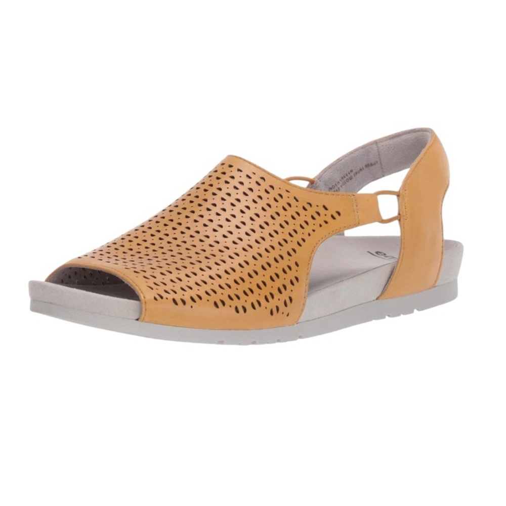 NWT! Earth Laveen Amber Yellow Soft Calf Sandals